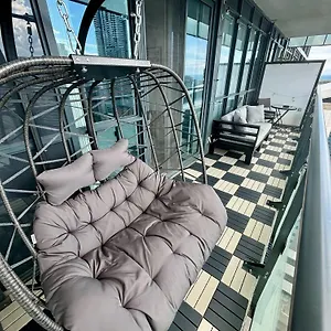 stylish-suite-at-300-front-street-west.niagara-fallshotels.com/